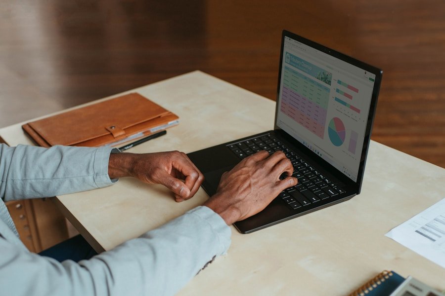 Embracing Midlife Solopreneurship: A Guide to Starting Your Own Business